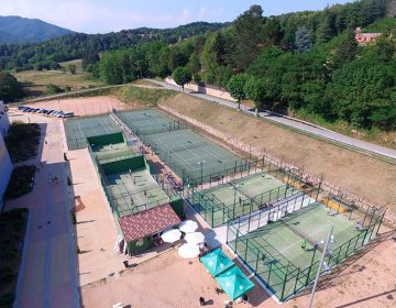 Tennis and paddle courts