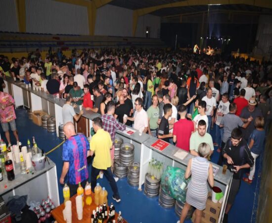 BRRQS: Els Amics de les Arts, La Divand i DJ Capde