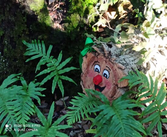 Fem cagar el tió amb l’espectacle infantil “Ballem pel món amb el tió de Nadal” de la companyia Ai Carai